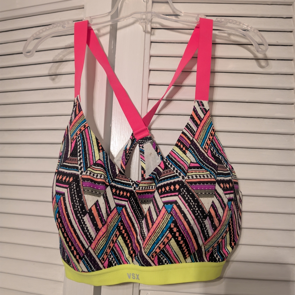 VSX Neon-Trim Geometric Print Sports Bra - Pink/Multicolor